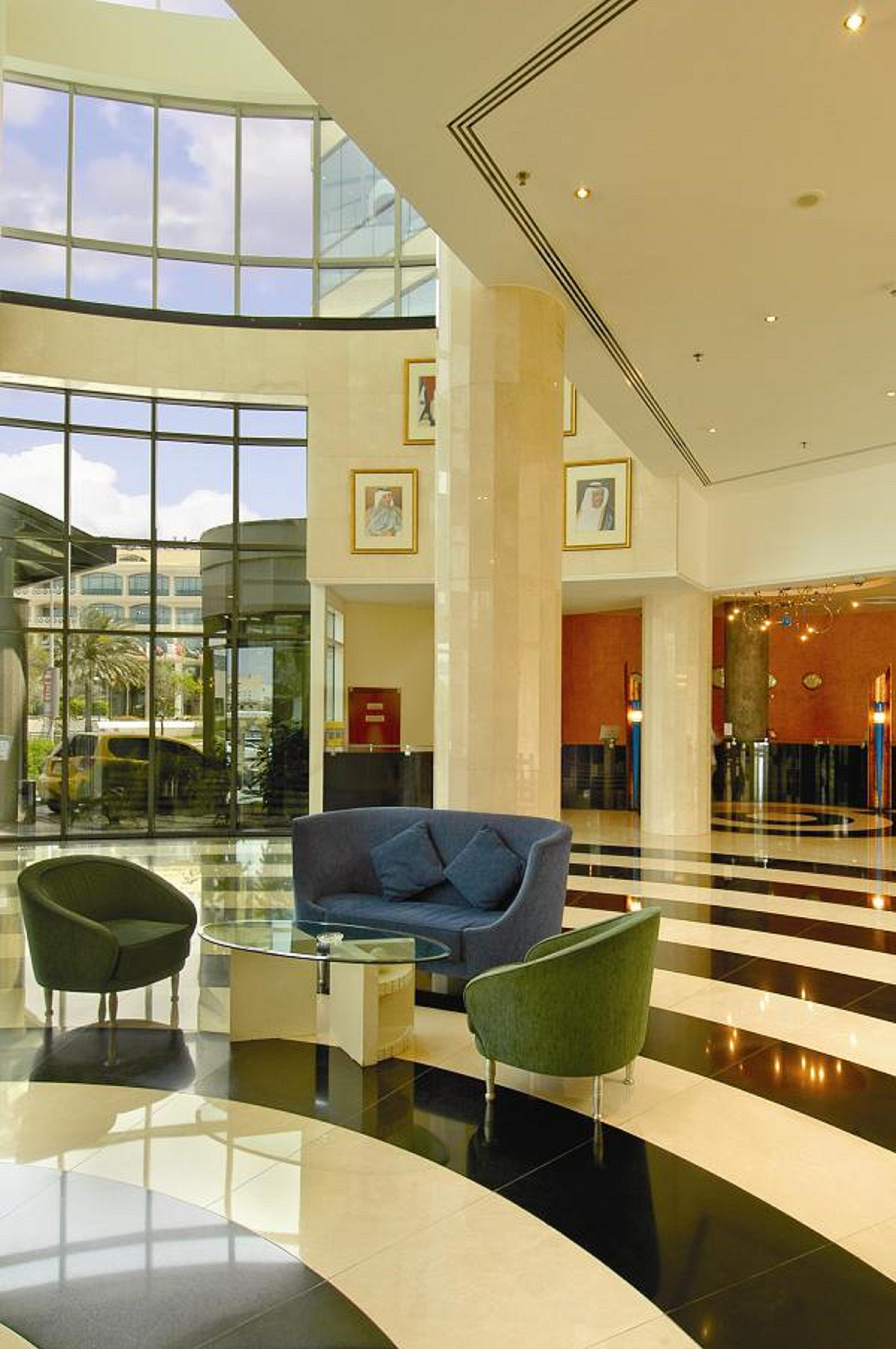 Millennium Airport Hotel Dubai Exterior foto